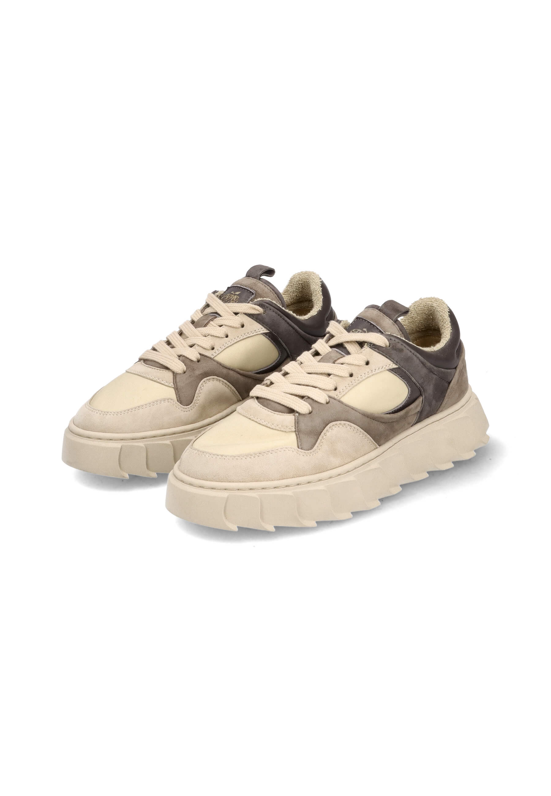 Sneaker im Material Mix taupe/grey