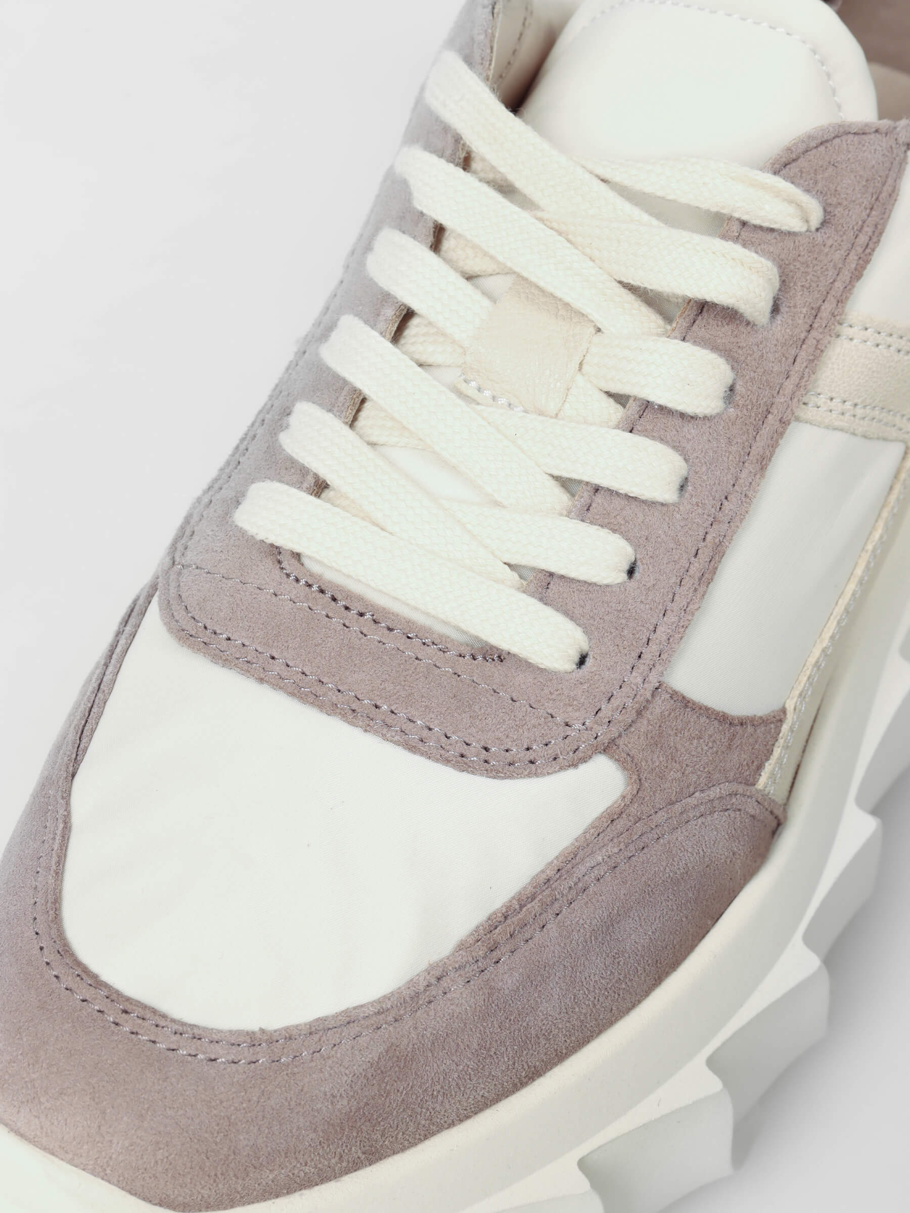 Plateau-Sneaker Zweifarbig, Bekleidung, Schuhwerk, Schuh, Sneaker