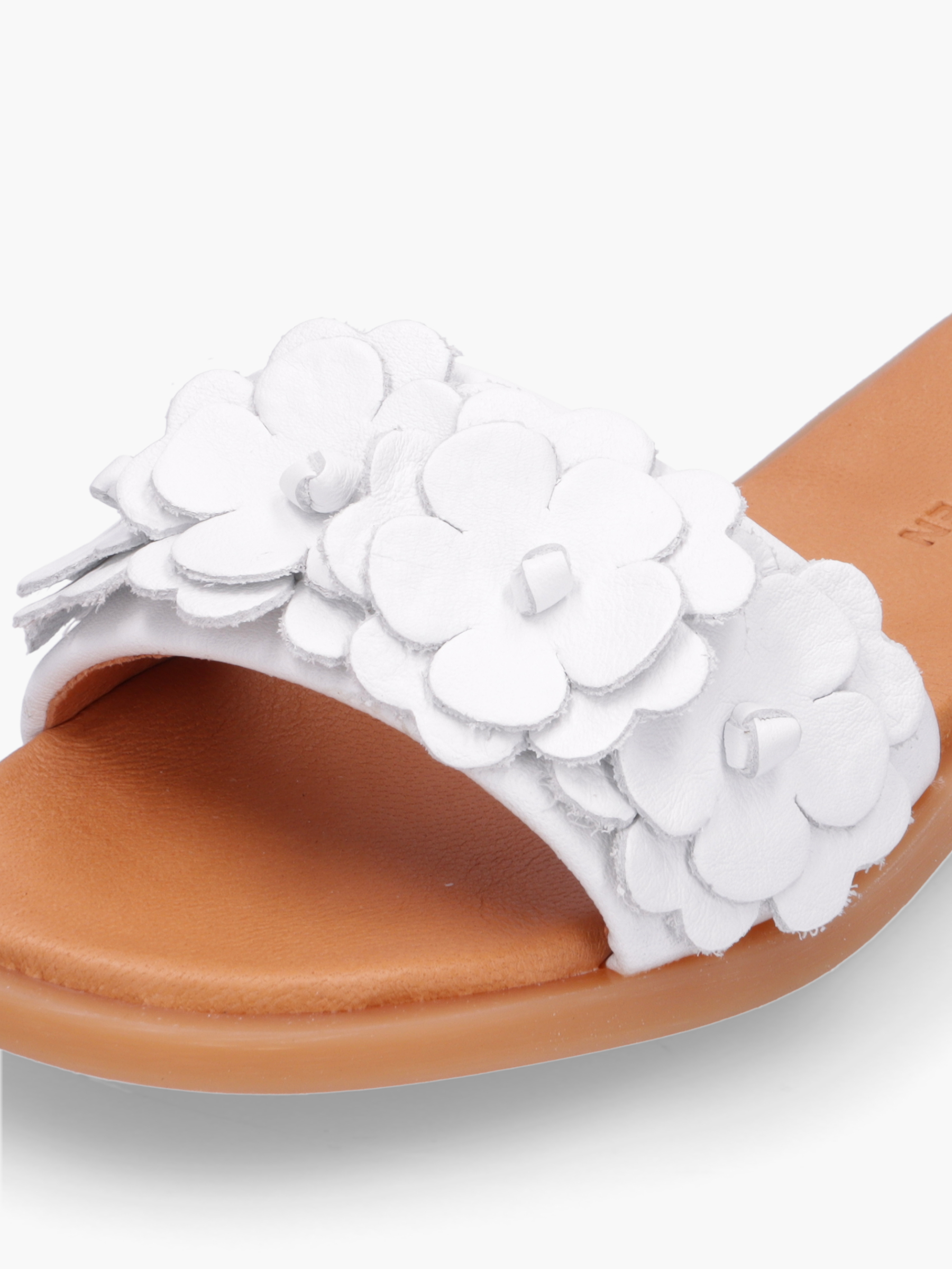 ARIELA Weiß, Bekleidung, Schuhwerk, Sandale, Geburtstagstorte, Essen