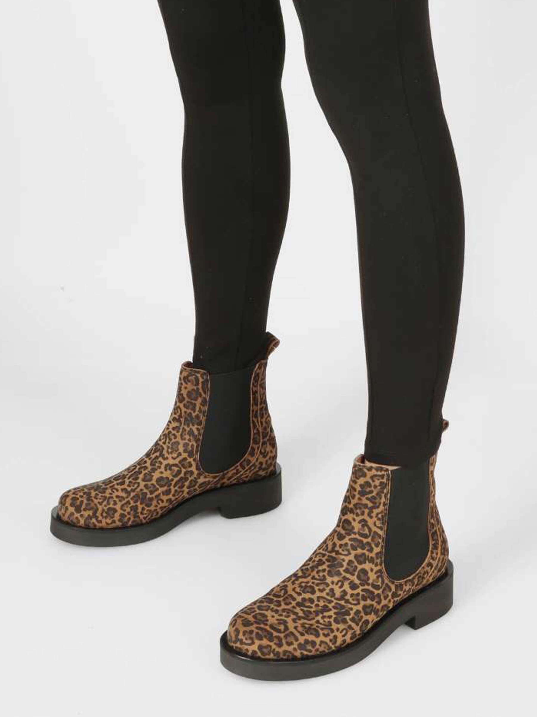Chelsea Boots leo, Bekleidung, Schuhwerk, Schuh, Hoher Absatz, Person