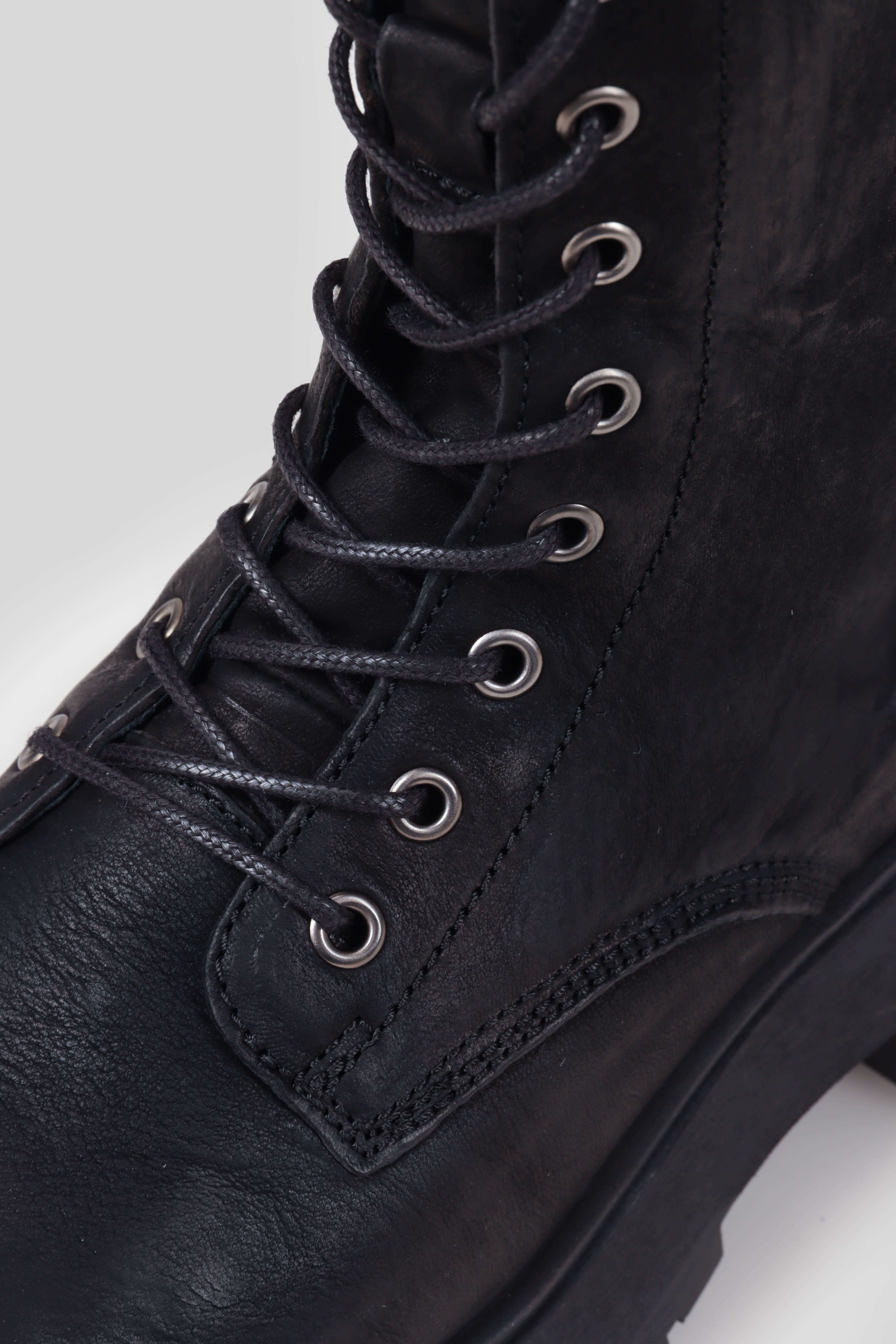 Schnürstiefel schwarz