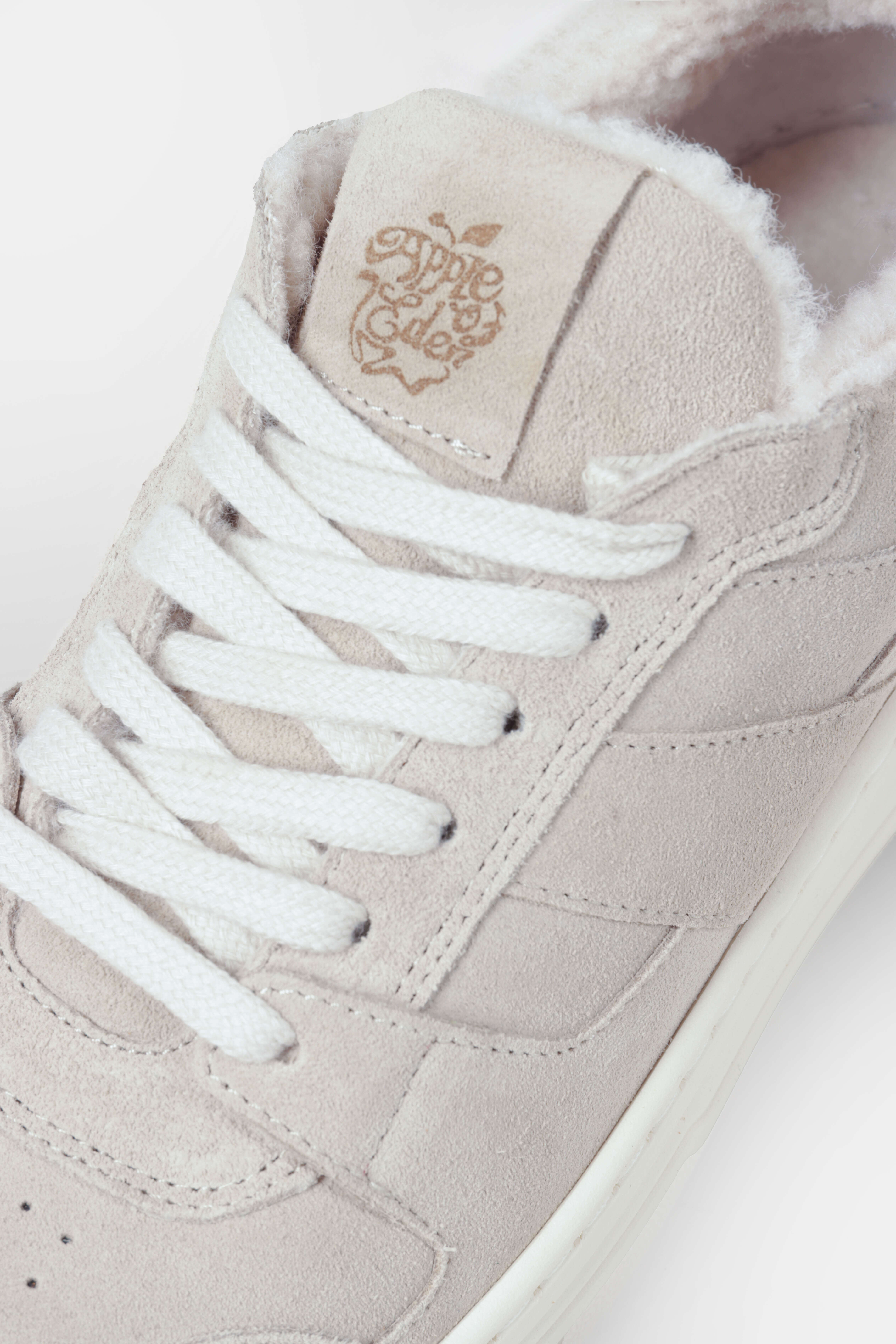 Sneaker ivory