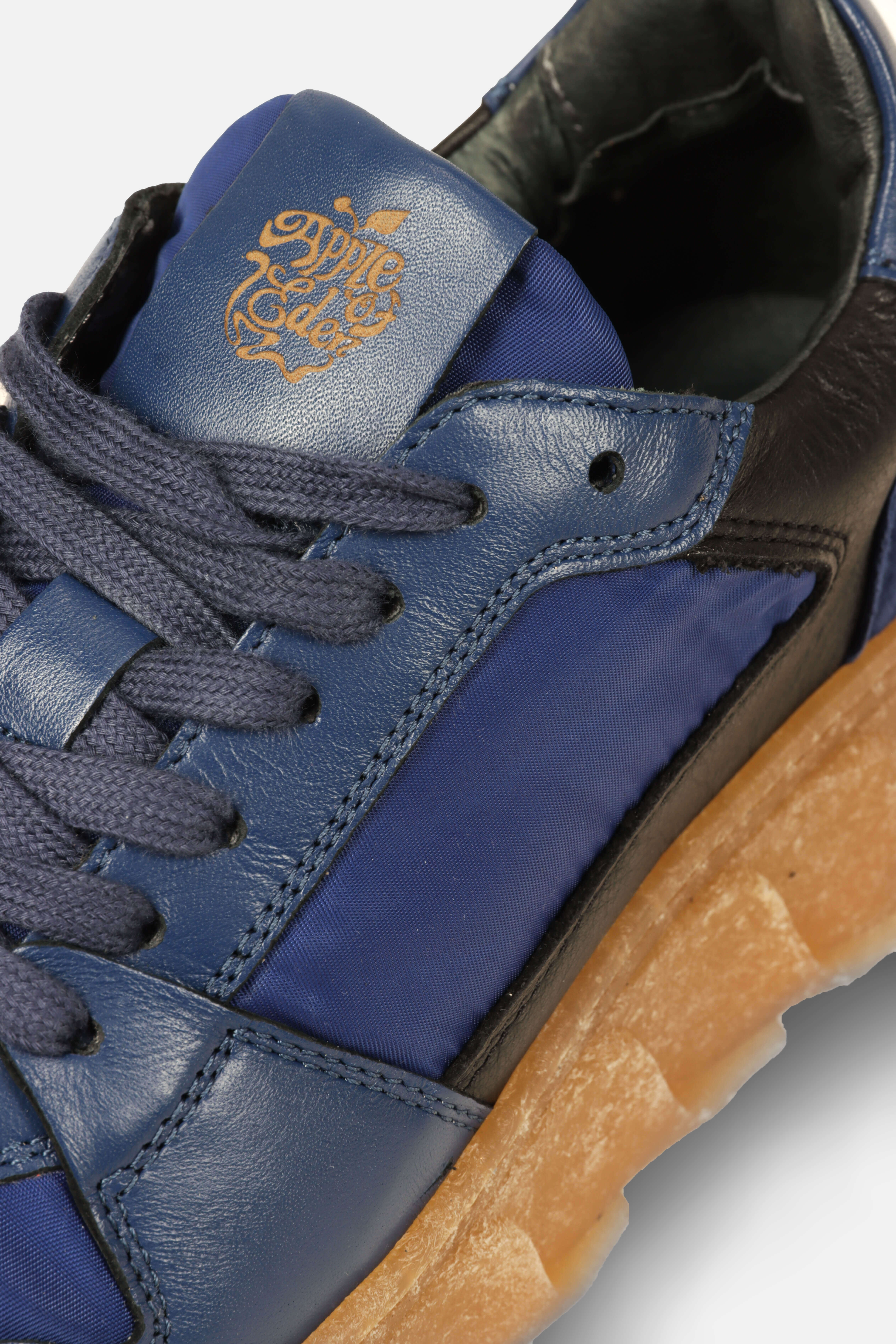 Sneaker-blau-LONDON-0006-4000-Apple-of-Eden_7_BM
