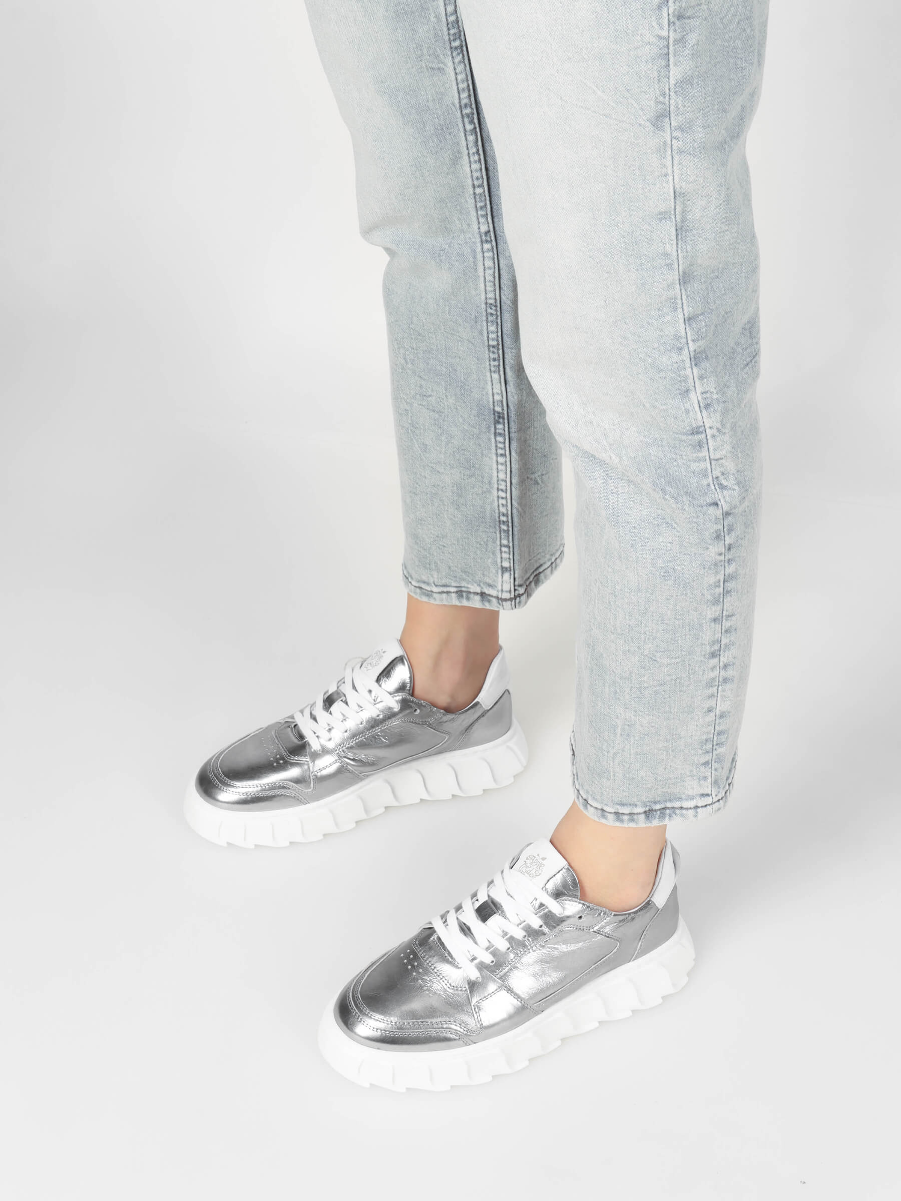 Schuhwerk, Schuh, Sneaker, Hosen, Person, Schuhwerk, Schuh, Sneaker, Hosen, Person, Schuhwerk, Schuh, Sneaker, Hosen, Person, Schuhwerk, Schuh, Sneaker, Hosen, Person