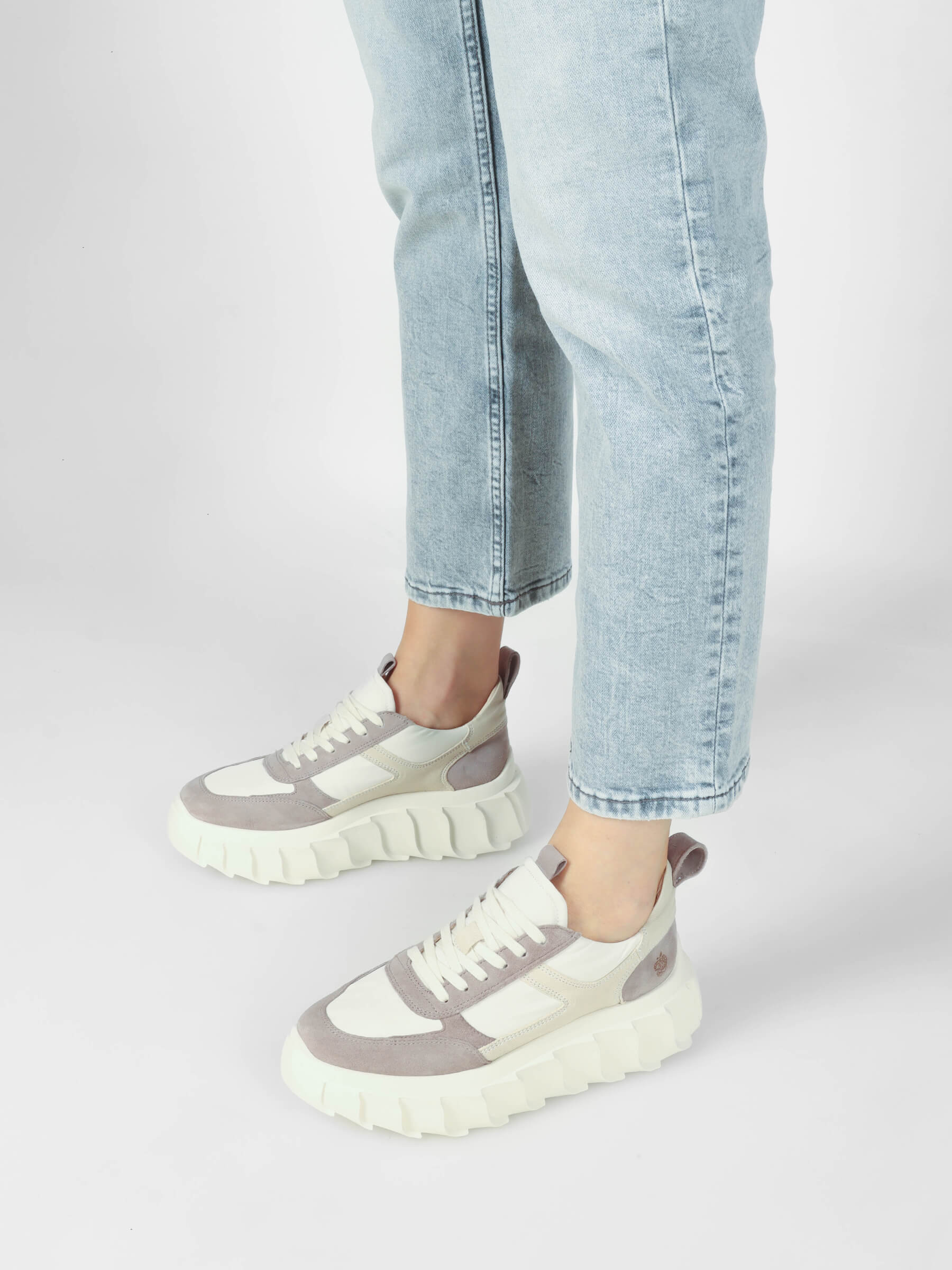 Schuh, Sneaker, Hosen, Sandale, Person, Schuh, Sneaker, Hosen, Sandale, Person, Schuh, Sneaker, Hosen, Sandale, Person, Schuh, Sneaker, Hosen, Sandale, Person